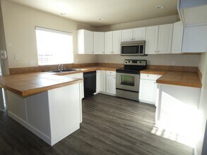 622 Wigeon Way in Suisun City, CA - Building Photo - Building Photo