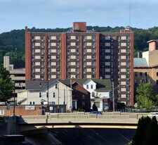 TOWN HOUSE TOWER Apartments