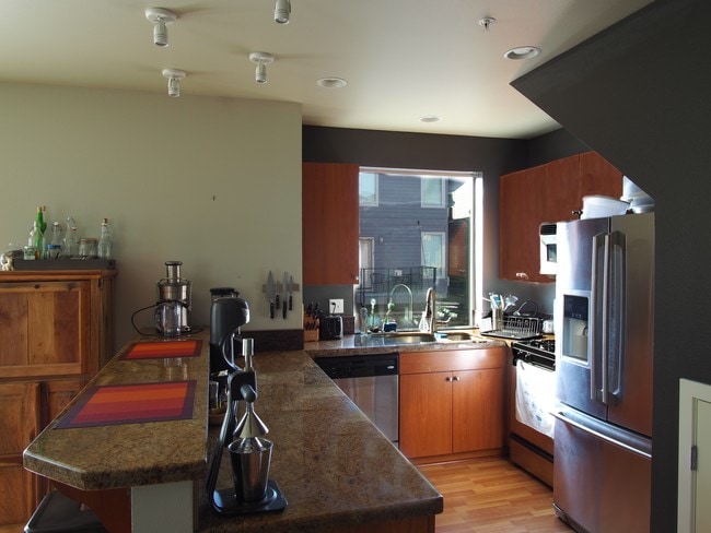 8515 N Kellogg St, Unit 2-6 in Portland, OR - Foto de edificio - Building Photo