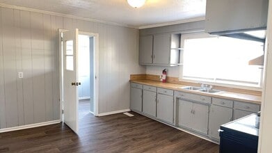 5209 Dellinger Cir in Cherryville, NC - Building Photo - Building Photo