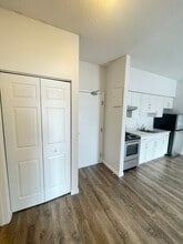 5 Wyndham St N in Guelph, ON - Building Photo - Building Photo