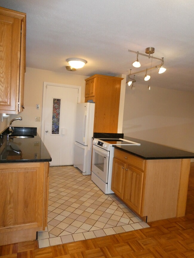 property at 203 W Walk