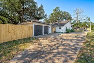 23130 Bayleaf Dr in Spring, TX - Building Photo - Building Photo