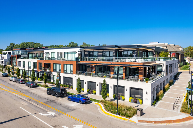 Wayzata Blu in Wayzata, MN - Foto de edificio - Primary Photo