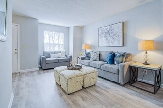 Mulberry Place Apartments in Charleston, SC - Building Photo - Building Photo