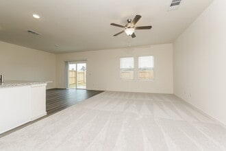 3510 Penhurst Grn, Unit 2405 in Porter, TX - Foto de edificio - Building Photo