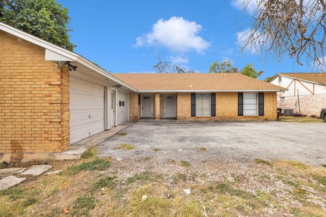 6012-6014 Evers Rd