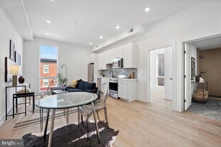 3037 Richmond St in Philadelphia, PA - Building Photo
