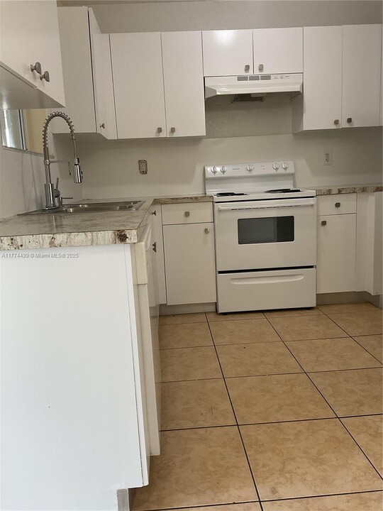 13485 SW 284th St in Homestead, FL - Building Photo