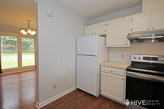 1037 Blue Ridge Dr in Harrisonburg, VA - Foto de edificio - Building Photo