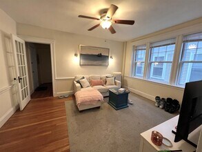 15 Ellery St, Unit 2 in Cambridge, MA - Building Photo - Building Photo