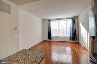 1414 Wheyfield Dr in Frederick, MD - Foto de edificio - Building Photo