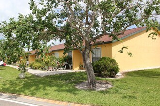 Springwood Villas in Pinellas Park, FL - Building Photo - Building Photo