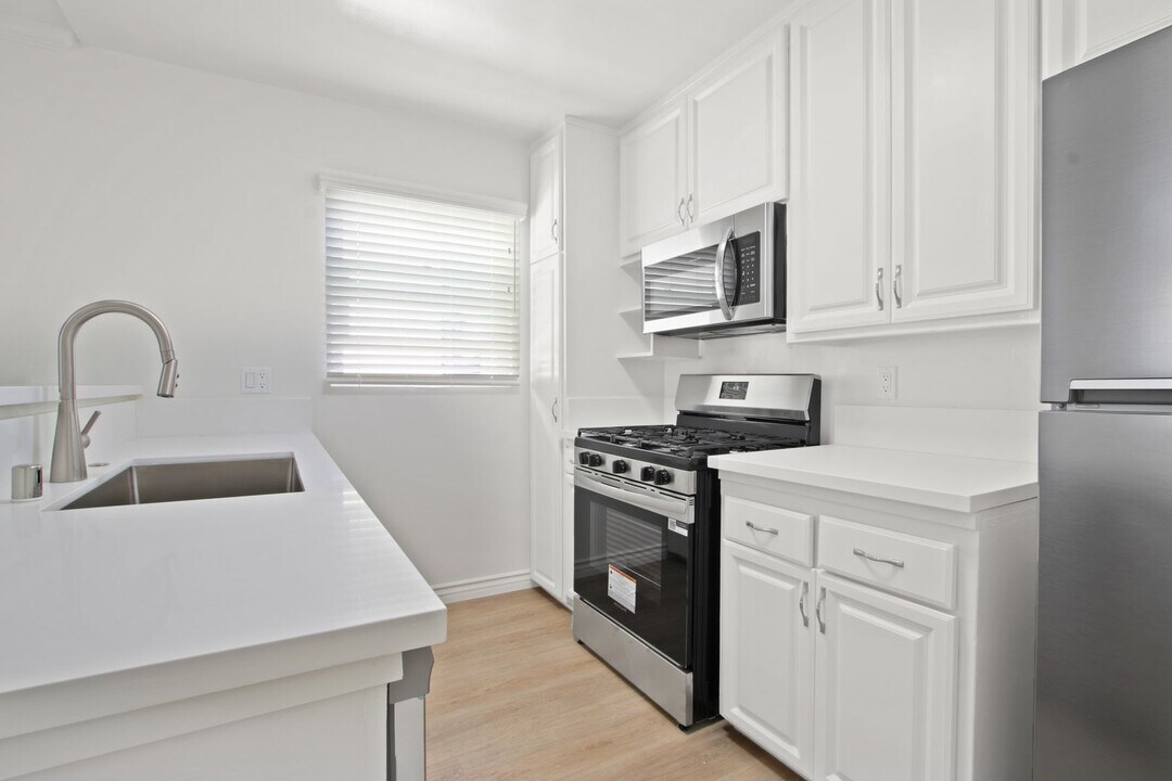 937 6th St in Santa Monica, CA - Foto de edificio