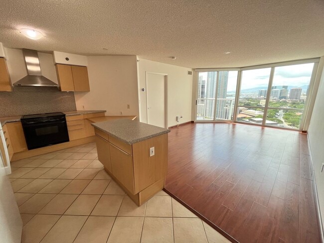 property at 801 S King St
