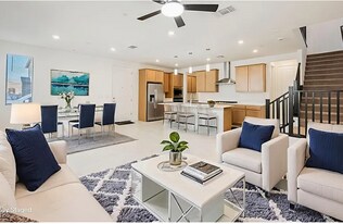 2487 Altitude St in Las Vegas, NV - Building Photo