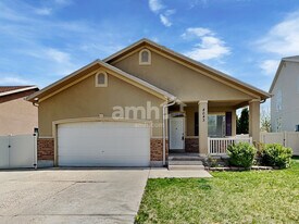 12563 S Stonebridge Cir in Draper, UT - Building Photo