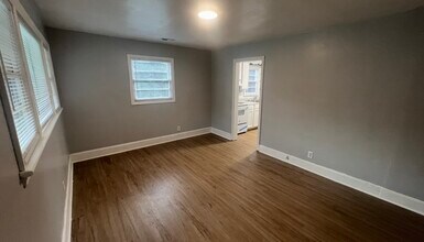 1351 Waverly Ave in Florence, SC - Building Photo - Building Photo