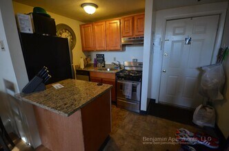 385 Dorchester St, Unit A8 in Boston, MA - Foto de edificio - Building Photo