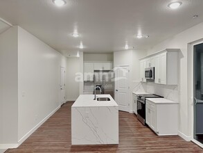 4778 W Ore Strm Rd in West Jordan, UT - Building Photo - Building Photo