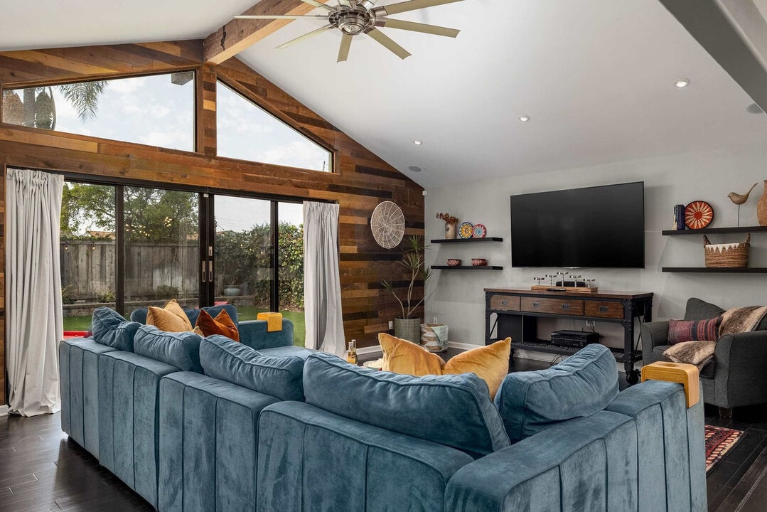 6922 Jackson Dr in San Diego, CA - Building Photo