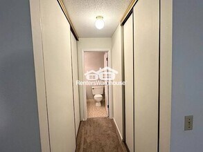 215 Barry Ave in Wayzata, MN - Building Photo - Building Photo