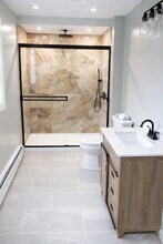 620 Hicks St in Fall River, MA - Building Photo - Building Photo