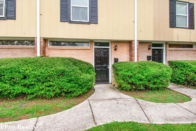 property at 1804 Lyle Ave