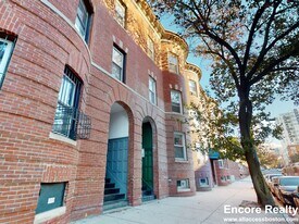 32 S Huntington Ave, Unit 1 in Boston, MA - Building Photo