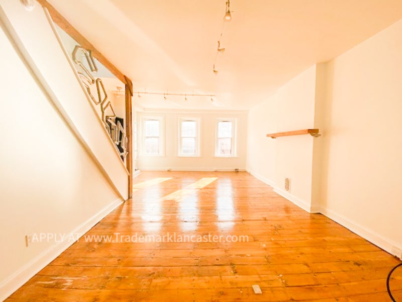 230 N Prince St in Lancaster, PA - Building Photo