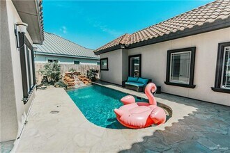 45 Monroe Ave in Edinburg, TX - Building Photo - Building Photo