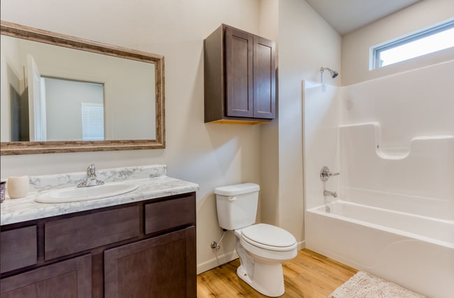 402 Lincoln Ln in Fort Smith, AR - Foto de edificio - Building Photo