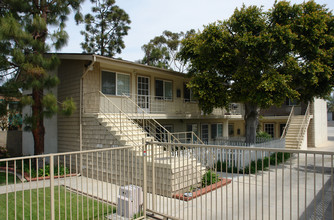 1920 Wallace Ave in Costa Mesa, CA - Building Photo - Building Photo