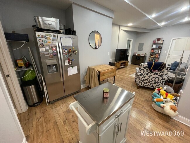 1120 W Addison St in Chicago, IL - Building Photo - Building Photo