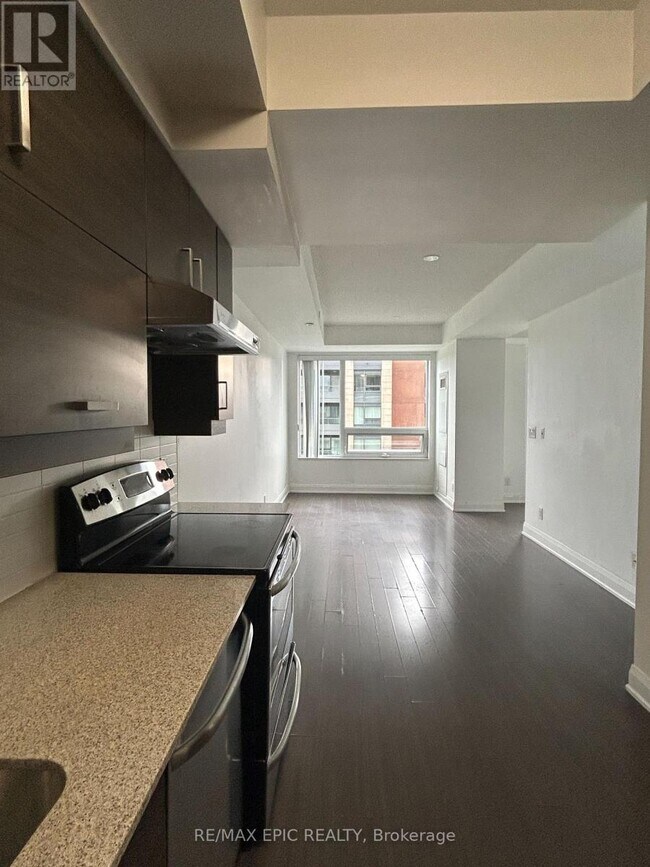 1-601 Uptown Dr in Markham, ON - Building Photo - Building Photo