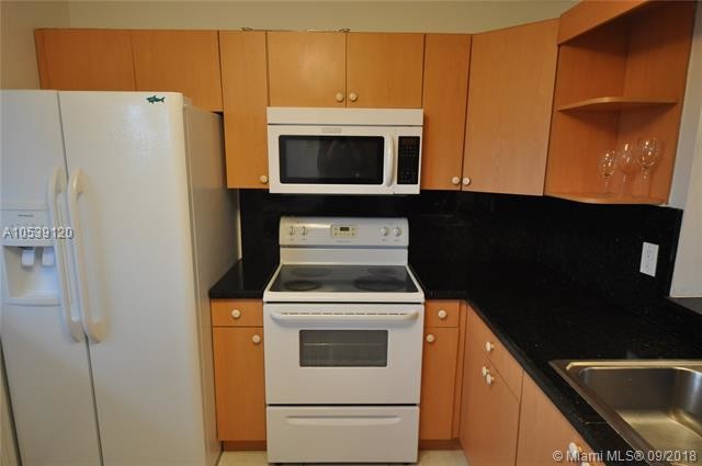 609 NE 14th Ave-Unit -702 in Hallandale Beach, FL - Building Photo - Building Photo