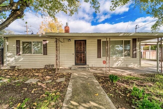 4741 Fleming Way in Olivehurst, CA - Building Photo - Building Photo