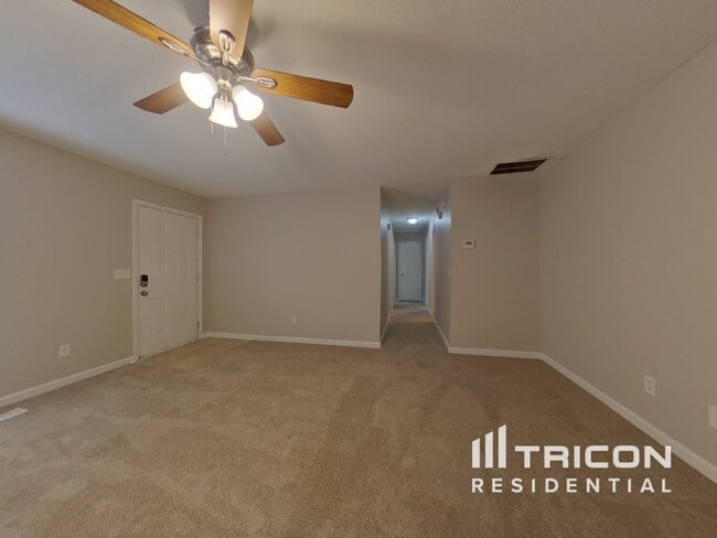 40 Knight Dr W in Carrollton, GA - Building Photo - Building Photo