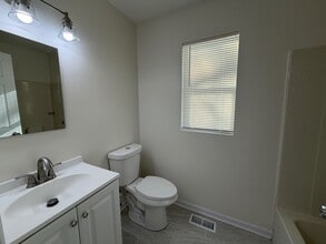 12327 S Parnell Ave in Chicago, IL - Foto de edificio - Building Photo