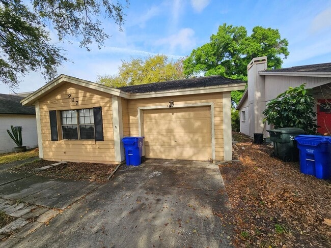 property at 907 Buttercup Dr