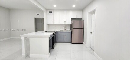 830 NE 143rd St in North Miami, FL - Building Photo - Building Photo