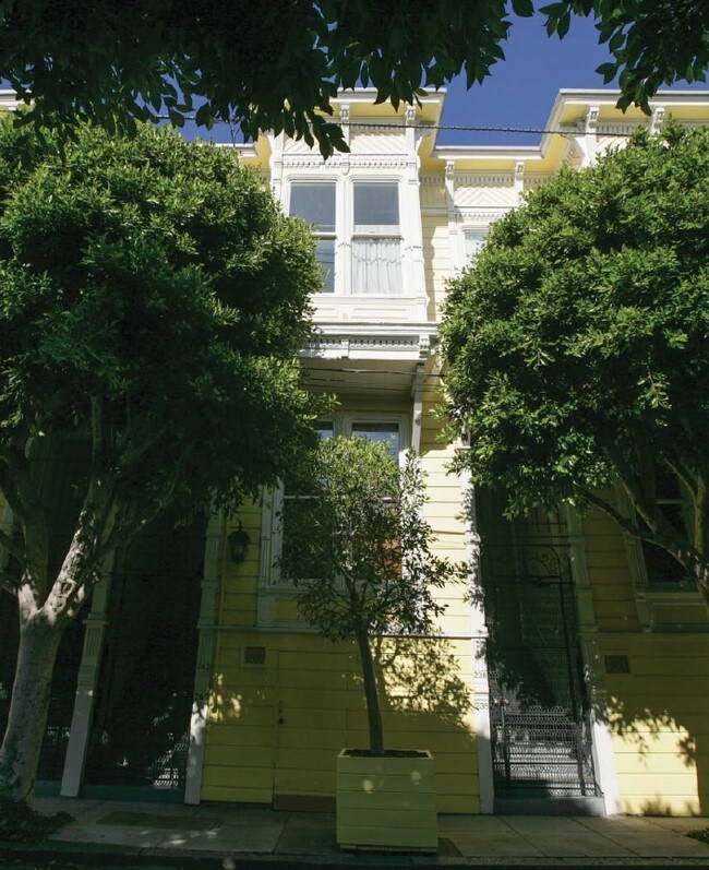 236-246 Laussat St in San Francisco, CA - Building Photo - Building Photo