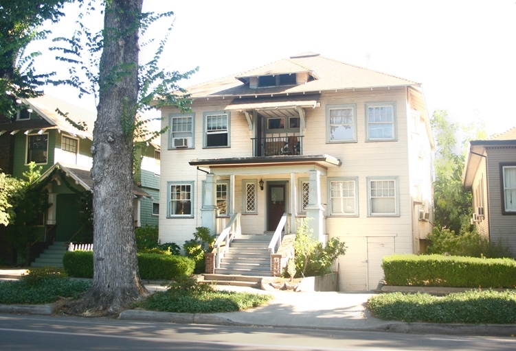 1817 F St in Sacramento, CA - Building Photo