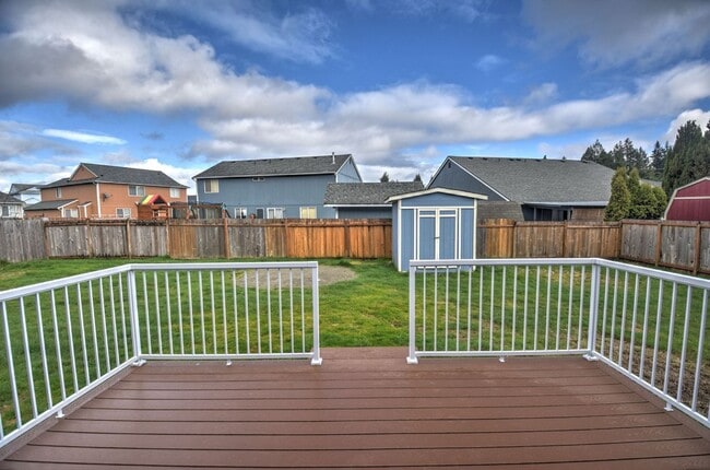 8811 Milbanke Dr SE in Olympia, WA - Building Photo - Building Photo