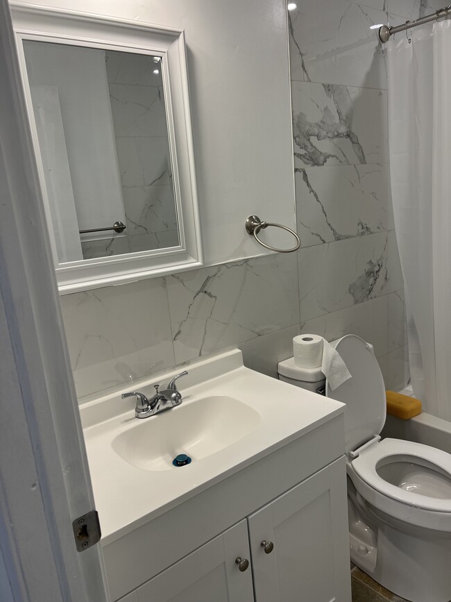 300 Huntingdon Pike, Unit 2B