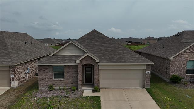 property at 124 Wyndemere Ln