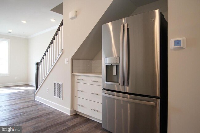 14911 River Walk Way in Woodbridge, VA - Foto de edificio - Building Photo