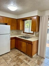 2947-2949 NW Gibson Hill Rd in Albany, OR - Building Photo - Building Photo