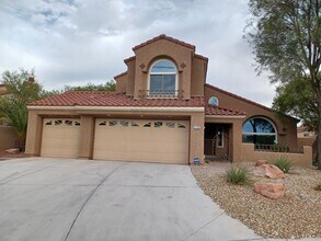 8169 Sedona Sunrise Dr in Las Vegas, NV - Building Photo - Building Photo
