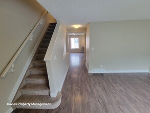 415 Clareview Rd NW in Edmonton, AB - Building Photo - Building Photo
